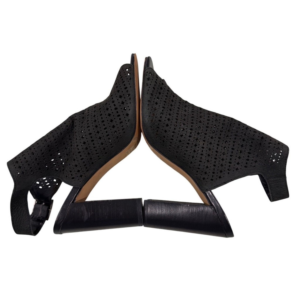 Vince Camuto Wyselda Black Perforated Leather Peep Toe Sandals Womens 8M - Picture 8 of 9